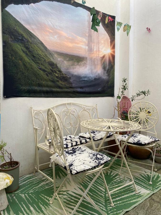 Little Brighton Beach Apartments - Also Separate Spa Cabin And Watersports Bagian luar foto