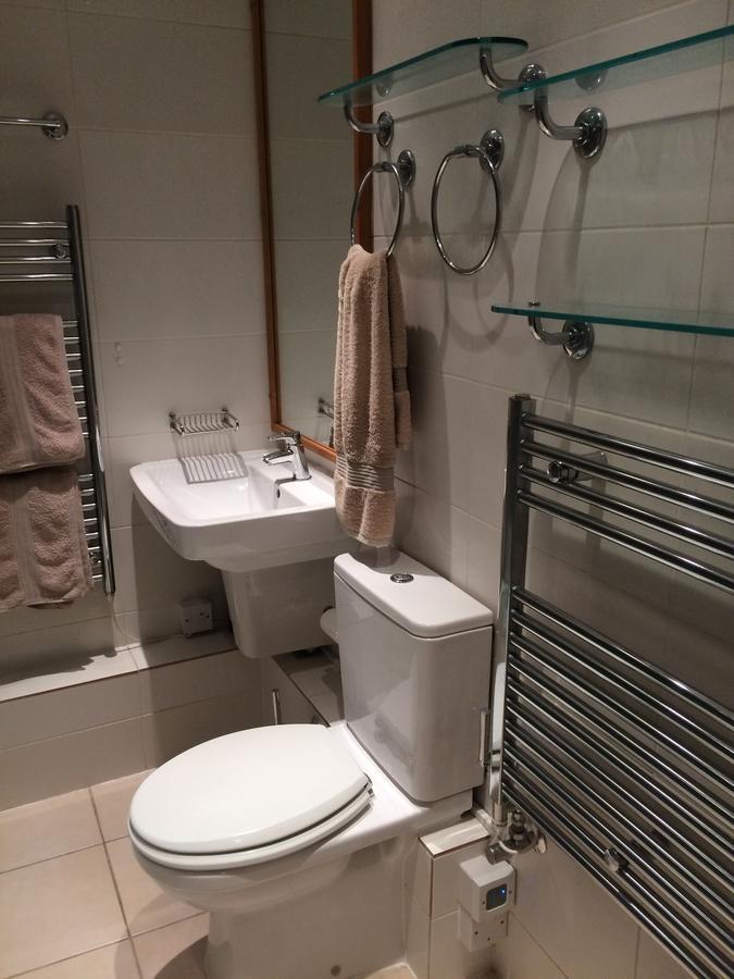 Little Brighton Beach Apartments - Also Separate Spa Cabin And Watersports Bagian luar foto