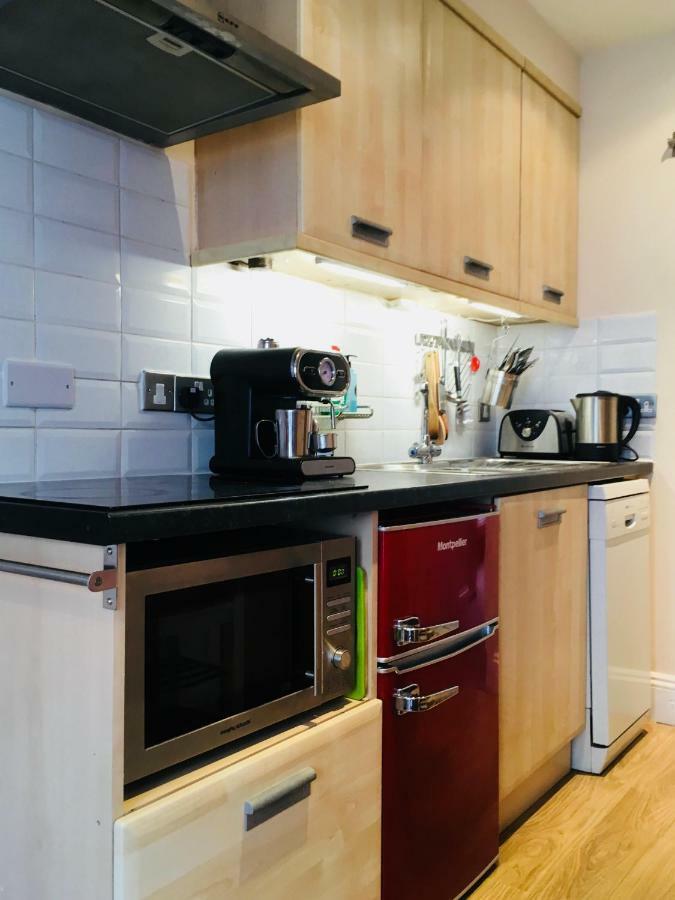 Little Brighton Beach Apartments - Also Separate Spa Cabin And Watersports Bagian luar foto