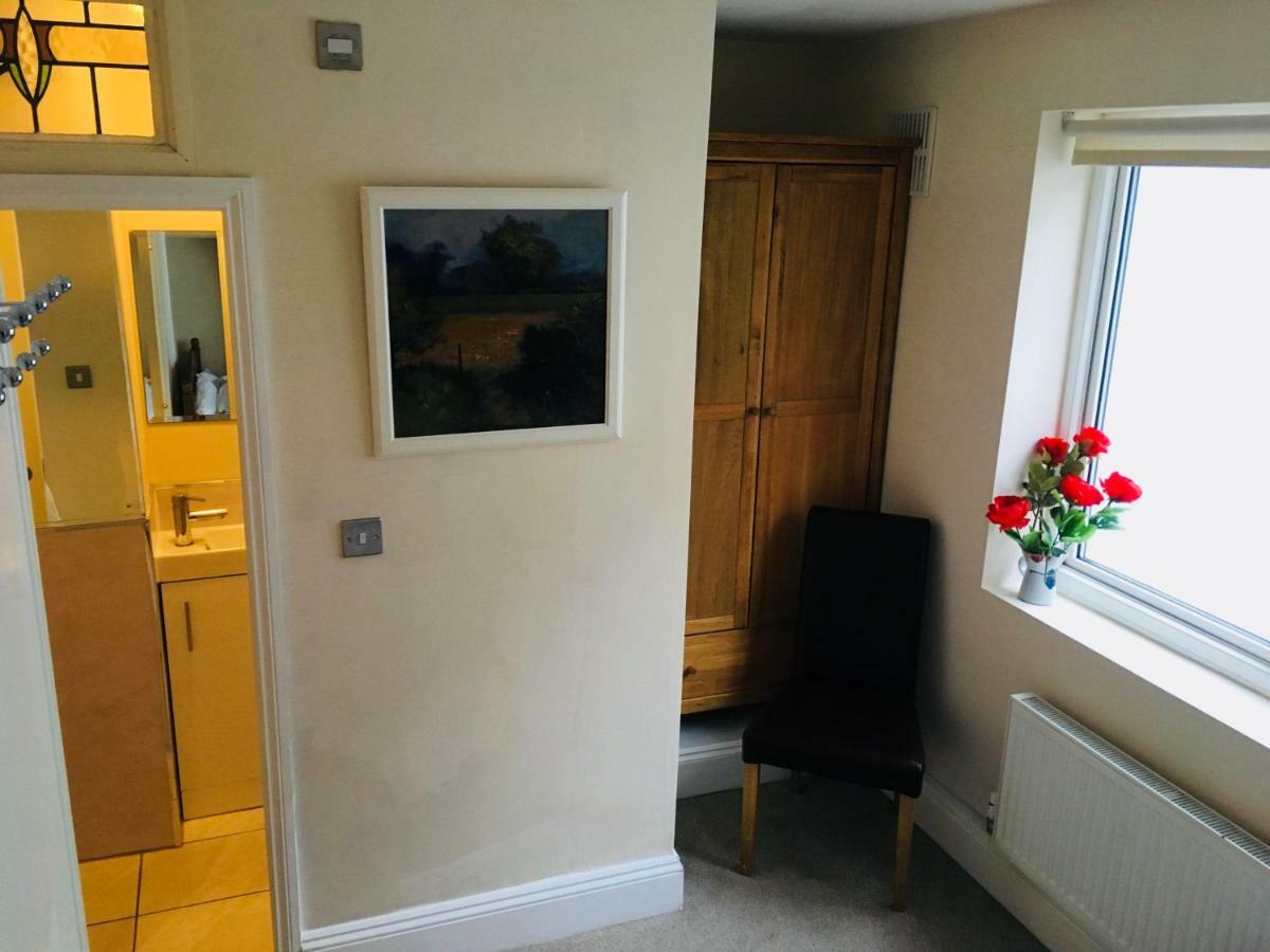 Little Brighton Beach Apartments - Also Separate Spa Cabin And Watersports Bagian luar foto